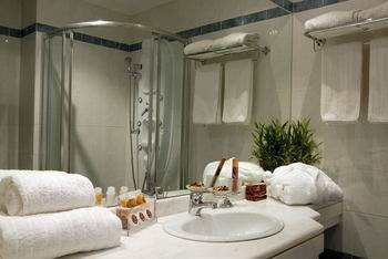 Atrium & Jacuzzi Ξενοδοχείο